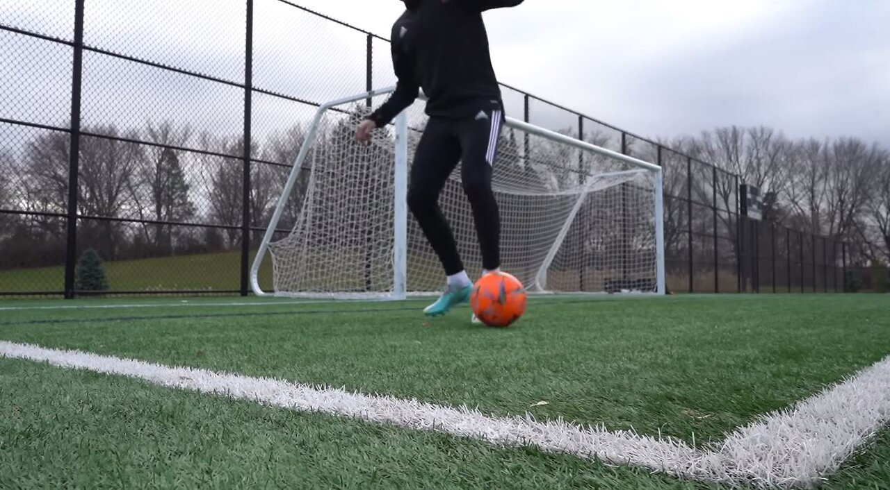 How To Improve Your Weak Foot - Using My Left Foot Only For A Full Training Session