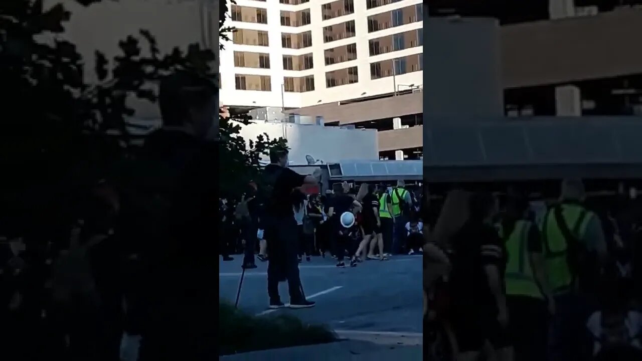george floyd cops kneel