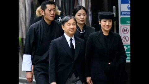 Olha aí pessoal o novo imperador japonês Naruhito e a imperatriz Masako no funeral da Elizabeth