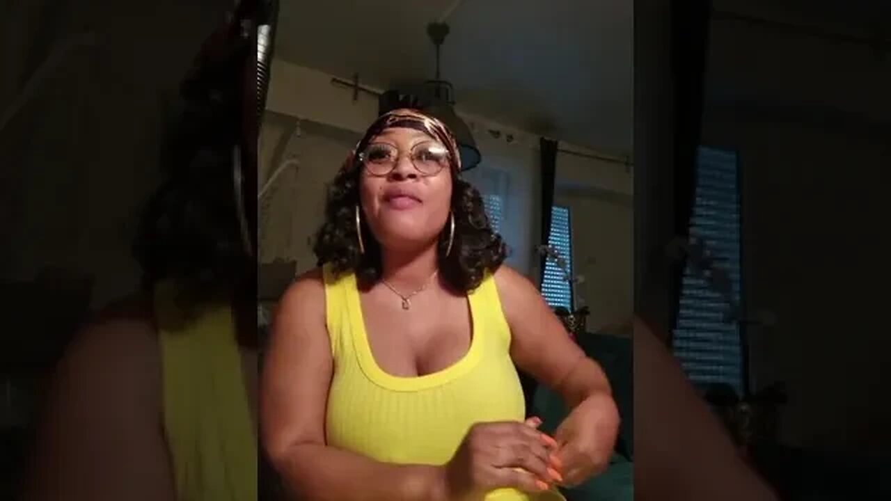 Arrêtez D'appeler Flore De Lille Veuve Joyeuse Abeille 🐝 Jaune Carimo Sorcière ? Boblee Show AMER 04