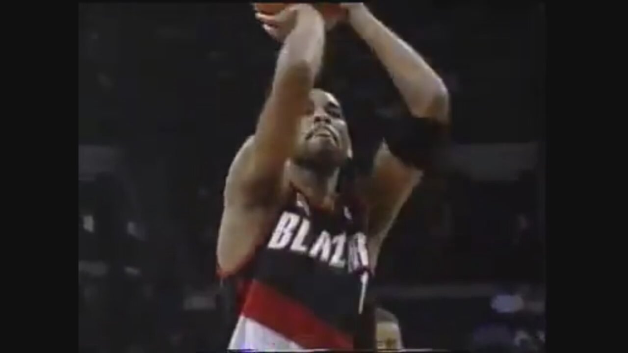 Derek Anderson 19 Points 3 Ast @ Grizzlies, 2001-02.