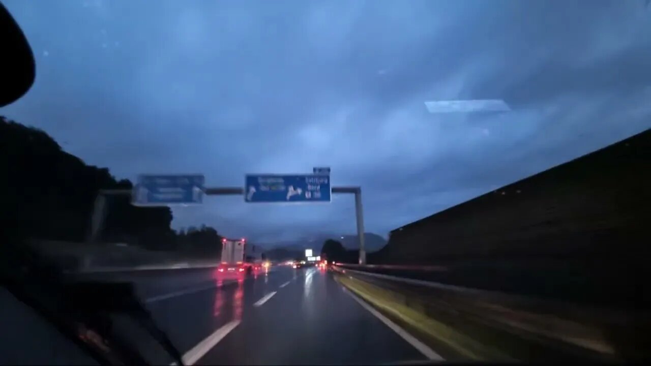 Highlight 13:10 – 18:08 von LIVE Driving in rain in Austria Europe