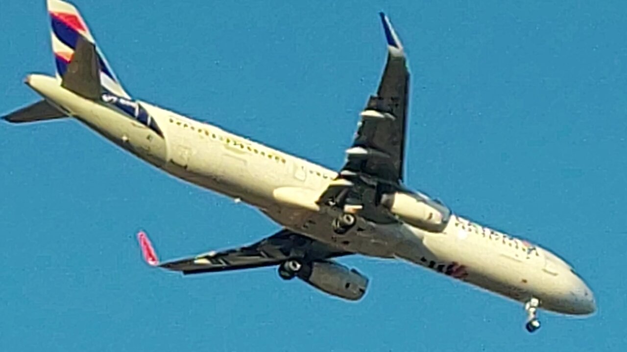 Airbus A321 PT-MXO coming from Guarulhos to Fortaleza