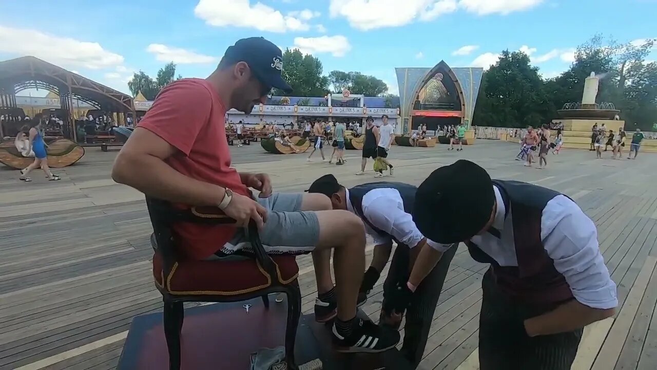 Dreamville 2022 Shoe Shine #tomorrowland #dreamville #shoeshine