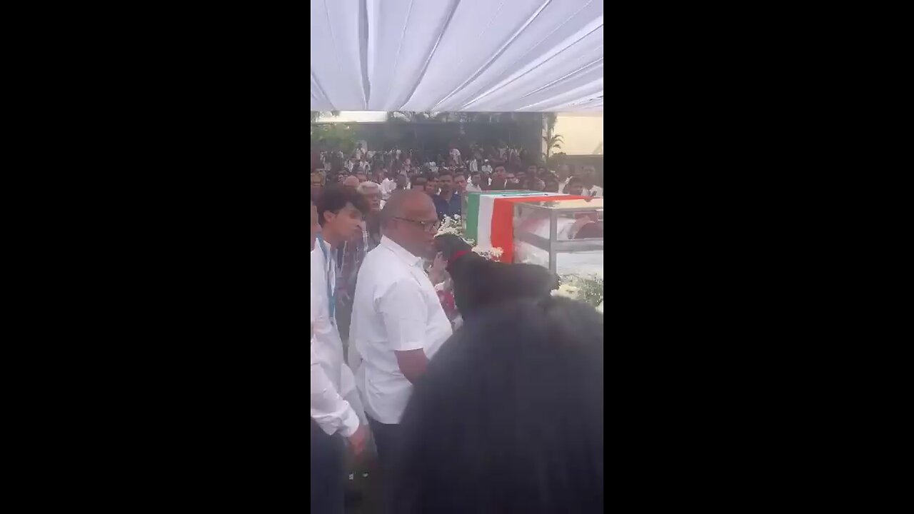Ratan Tata Passed Away: A Heartfelt Moment with His Loyal Dog