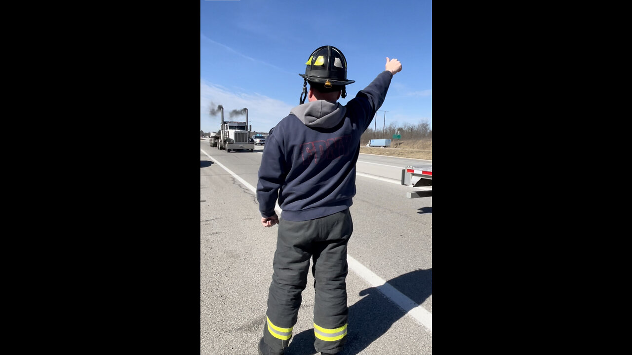 3/3/2022 FDNY Shawn May Engine 4 gives Thumbs up to Truckers leaving Cambridge, Ohio