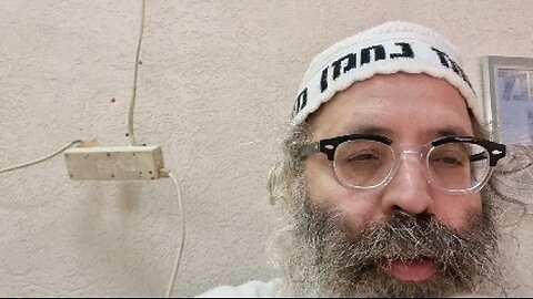 וה' ברך את אברהם בכל רבי מאיר אומר שלא היה לו בת רבי יהודה אומר שהיתה- שיר נ נח מסכת בבא בתרא דף קמא