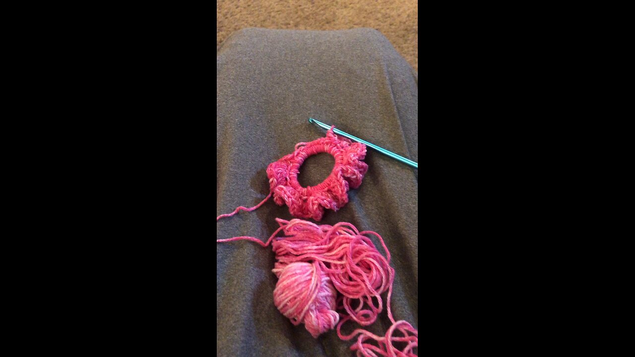 Crocheting a Scrunchie