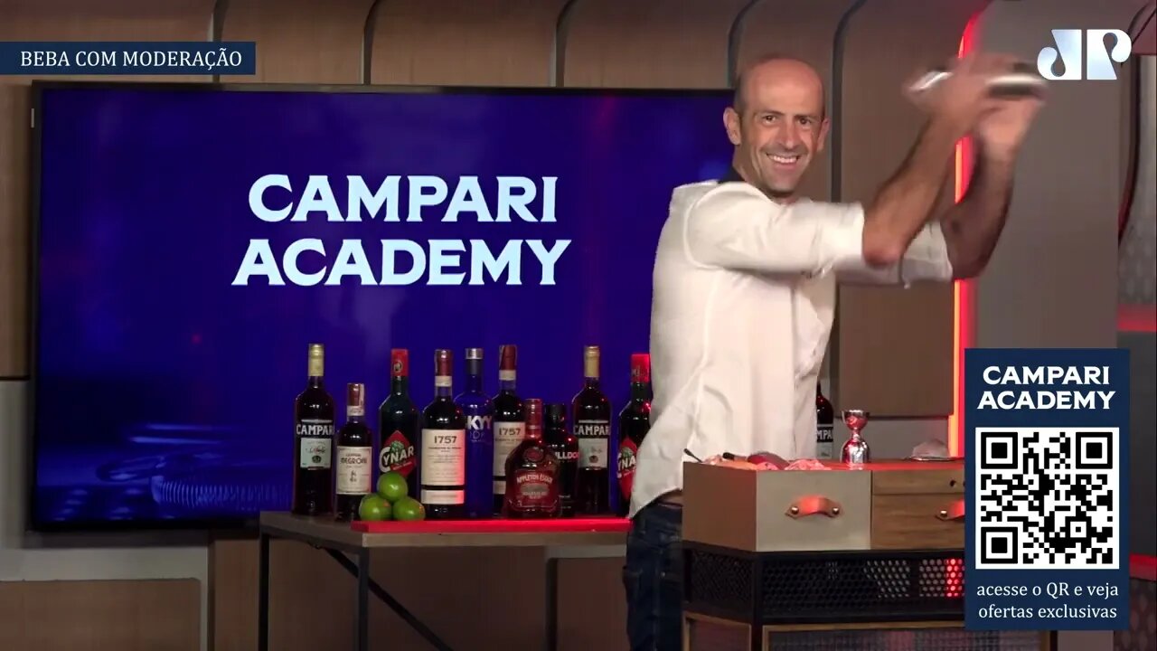 Aprenda a fazer um delicioso Bramble com a Campari Academy