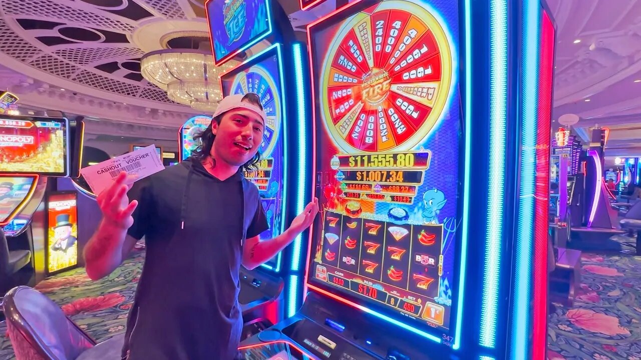 I Play Slots EVERY DAY In Las Vegas! (Episode 1)