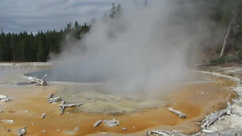 Solitary Geyser in Yellowstone