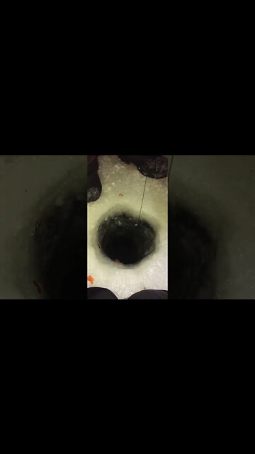 Line in the ice hole #inventor #beautifulscenery