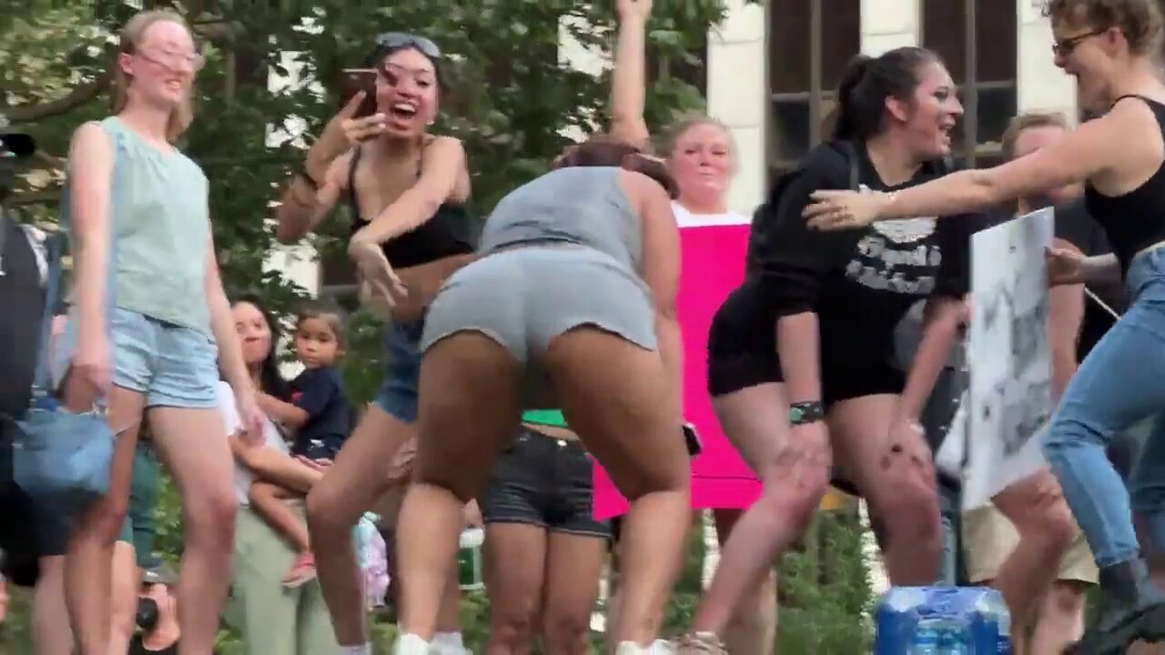 Dallas women TWERKING for abortions. WTF “Shakin dat a** so we can kill our babies, #shorts