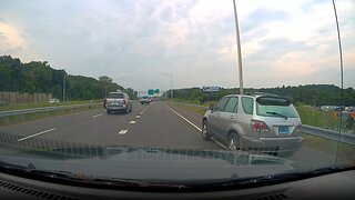 Driver uses breakdown lane as his personal passing lane