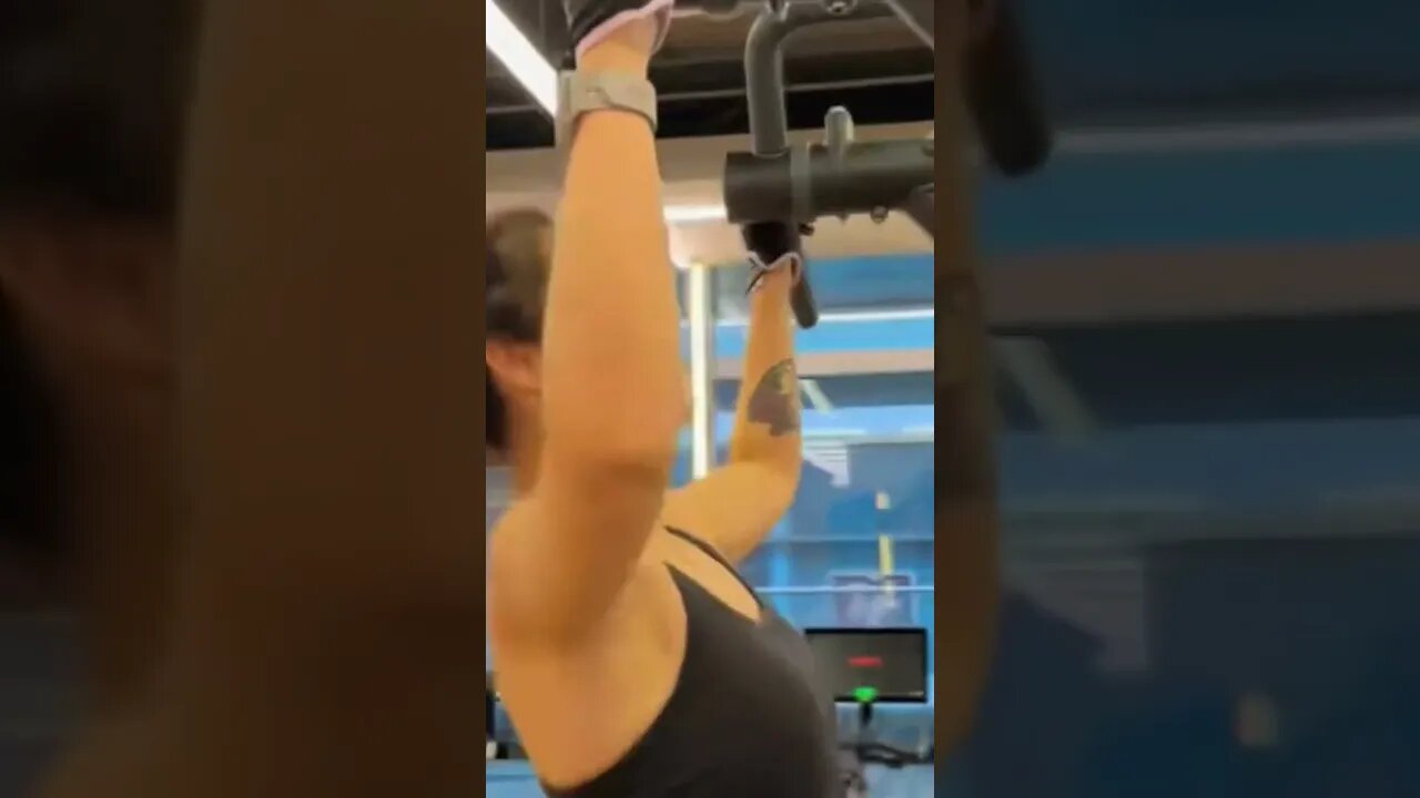 Come And Watch This Cute Chinese Girl Workout