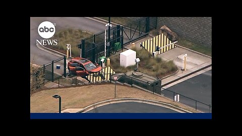 Driver rams front gate of Atlanta FBI office: Investigators.