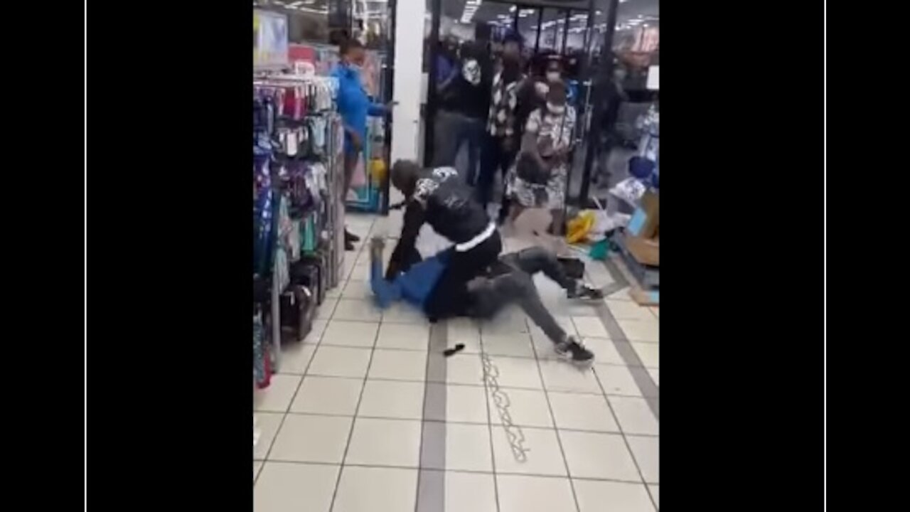 Customer violently attacks PEP employee inside the store