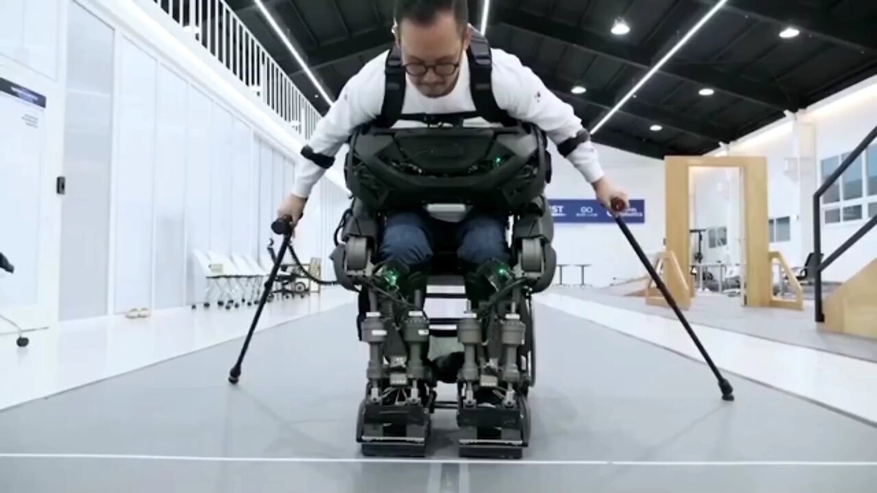 The 'iron man' exoskeleton helping paralyzed patients walk