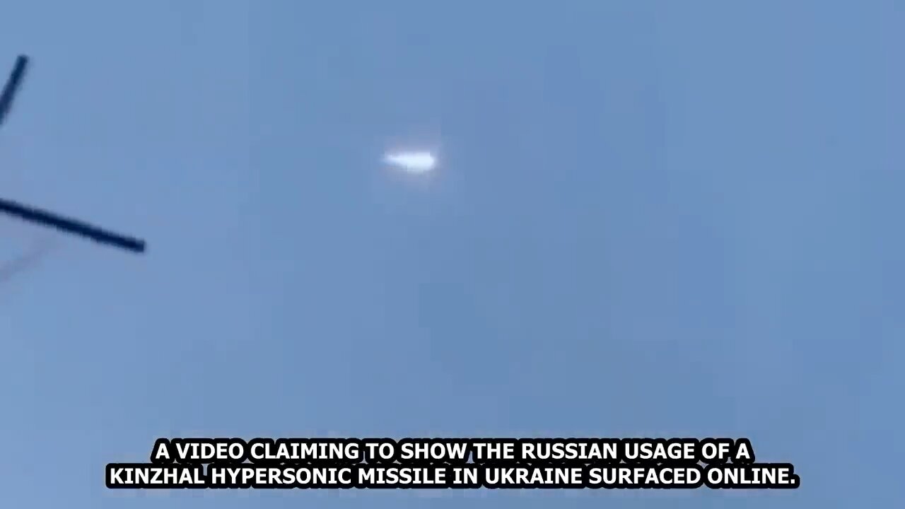 Video of the Kinzhal hypersonic missile in #Ukraine