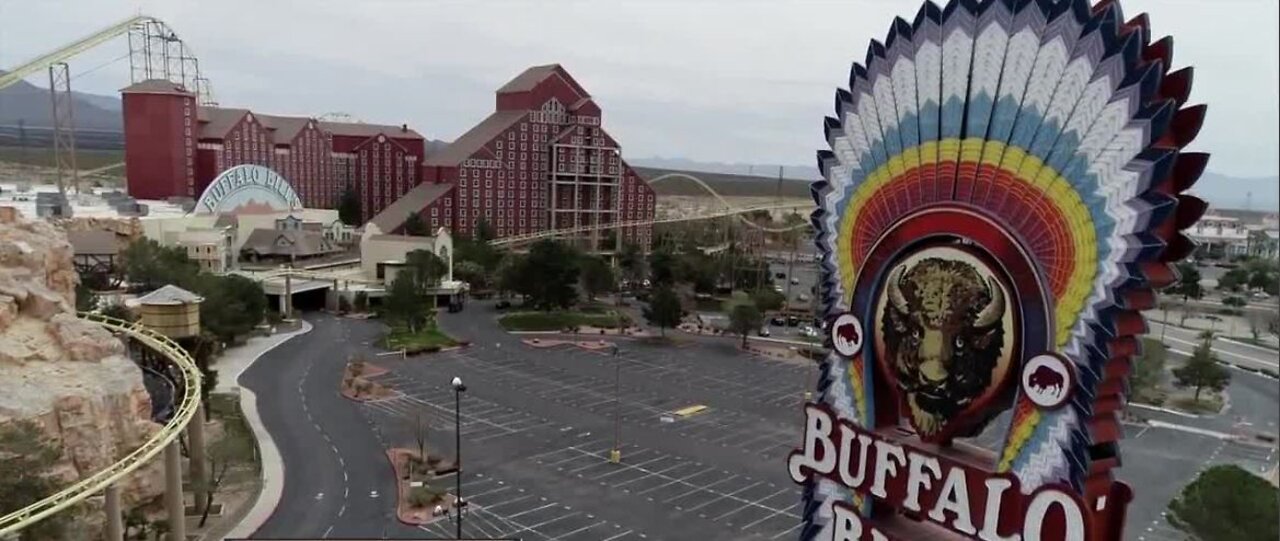 Exposed in Primm: Naked woman claims unknown man entered her hotel room