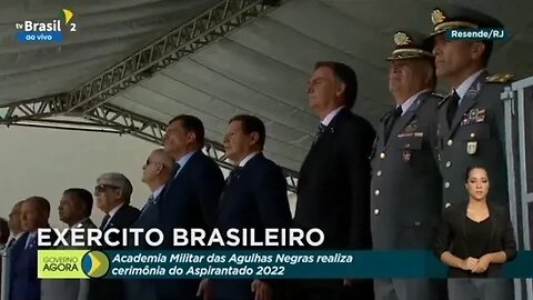 Bolsonaro participa da Cerimônia de entrega aos Aspirantes a Oficial da Turma