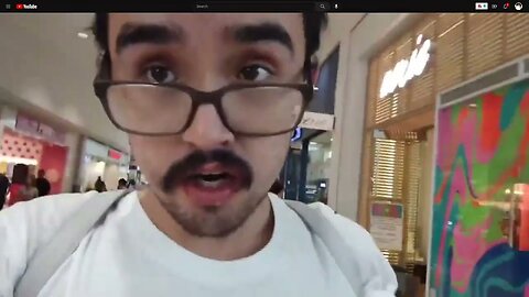 Ben Lucero freaks out in public mall[MoxReaction]