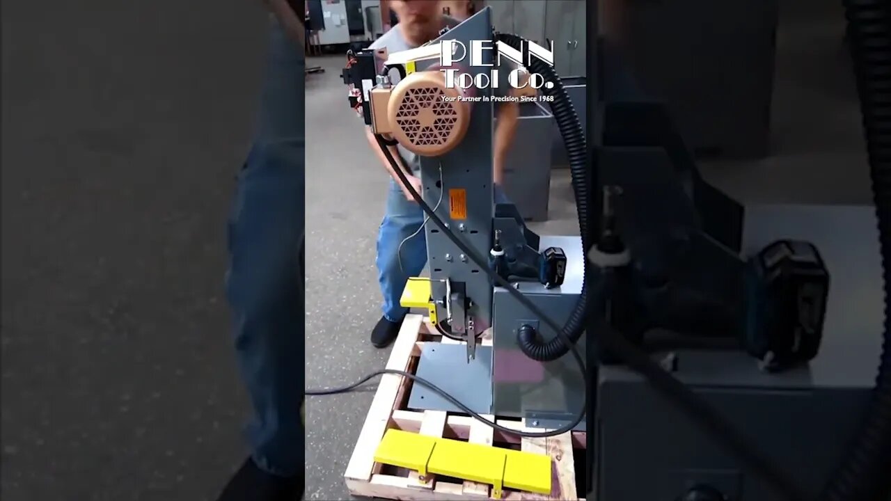 Adjustable belt grinder