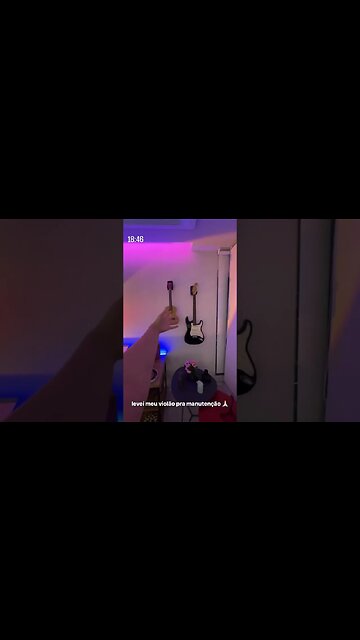 levei o violão para a manutenção