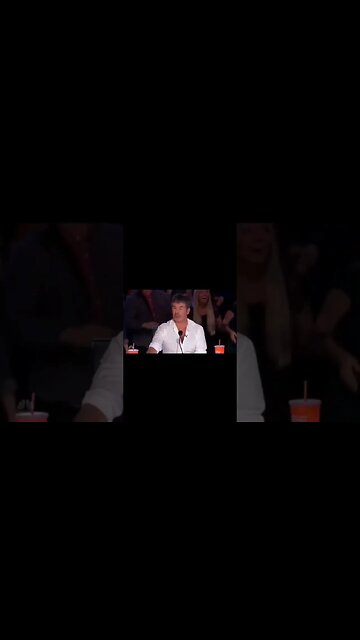 Street Magician wins over Americas Got Talent Judges! #streetmagic #agt #simoncowell subscribe 4 mor