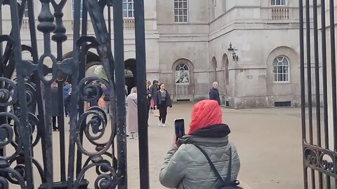 Karen takes photos of the police for the police complaints commission #horseguardsparade 😆 😆 🤣