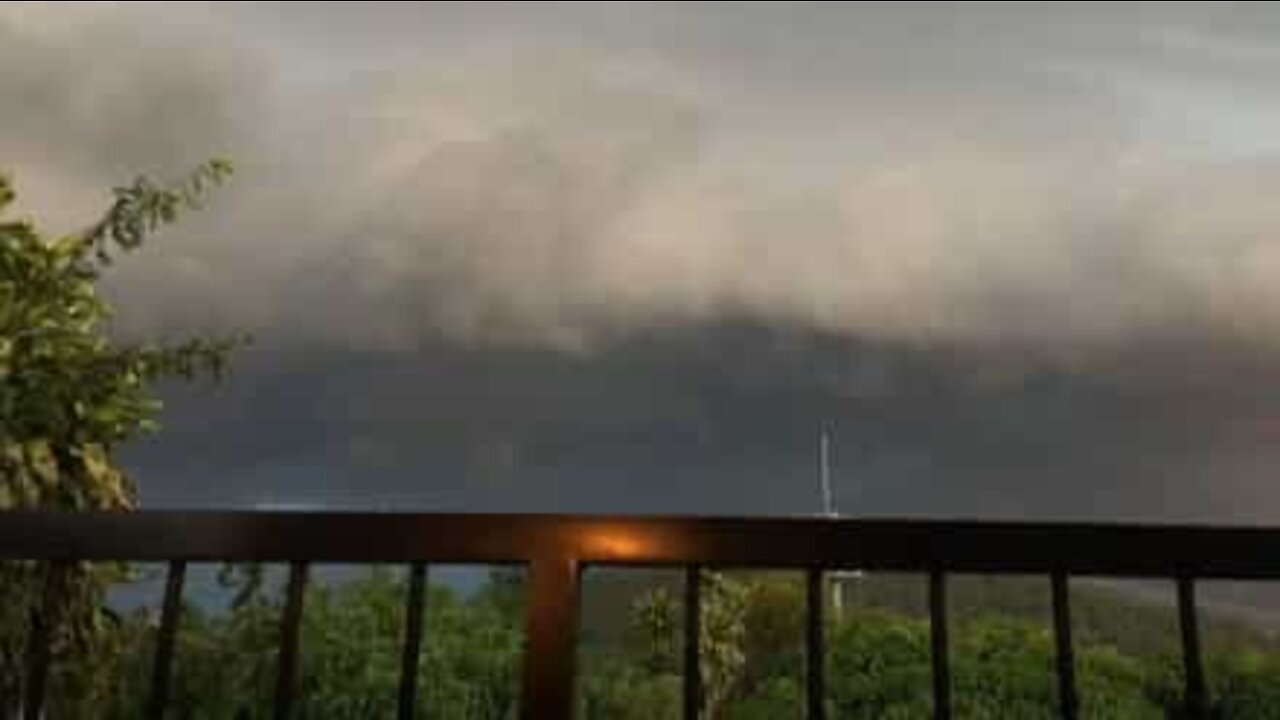 Tempestade assustadora é captada em timelapse