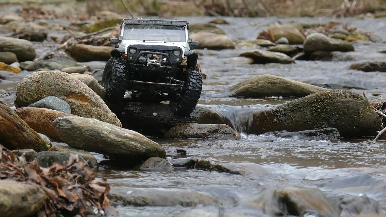 SCX10 Jeep Wrangler Takes On The Wild - Soundtrack Provided By Nature