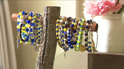 Castle Rock 12-year-old sells bracelets for Ukrainian frontlines