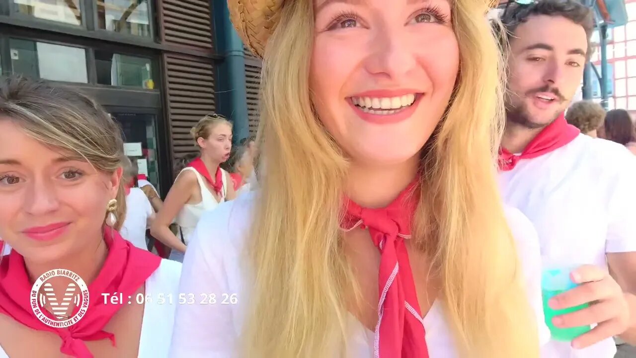 Pauline et Ines devant les Halles de Bayonne - Fêtes de Bayonne - Radio Biarritz [en direct 🔴]