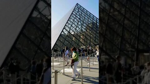 فضيحة متحف #اللوفر #paris