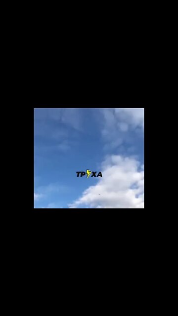 🇷🇺🇺🇦 Cruise Missile Rushing Towards Lviv