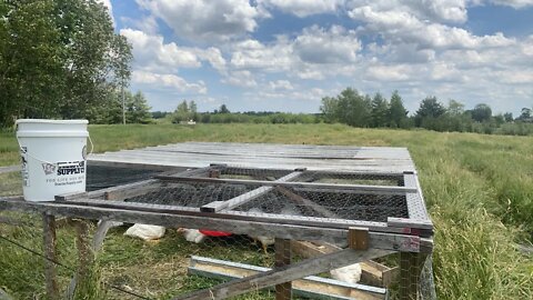 Is steel roofing really too hot?