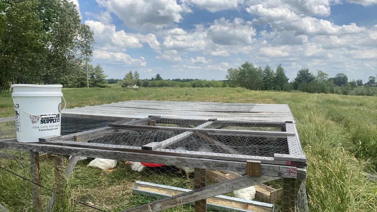 Is steel roofing really too hot?