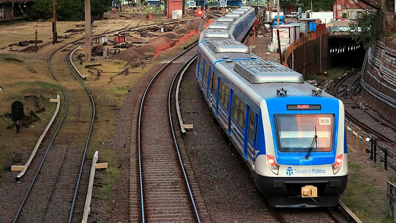 Viajando en el tren Sarmiento desde Once a Castelar + Anécdota.