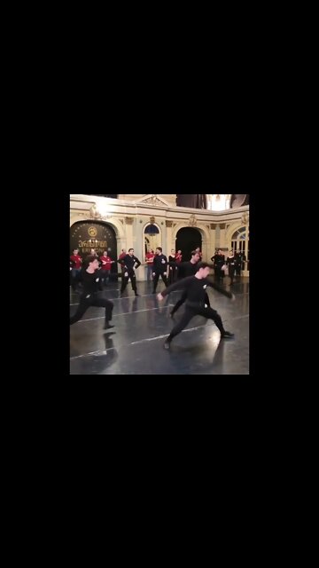 Парени Удивительно Красиво Танцуют Лезгинку 2022 Красивая Лезгинка#shorts