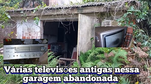 restou apenas a garagem abandonada com várias televisões antigas, a casa já desmoronou
