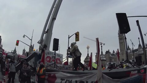 Freedom Convoy 2022 Feb4th-Laura Lynn Thompson Speaks About Canadians