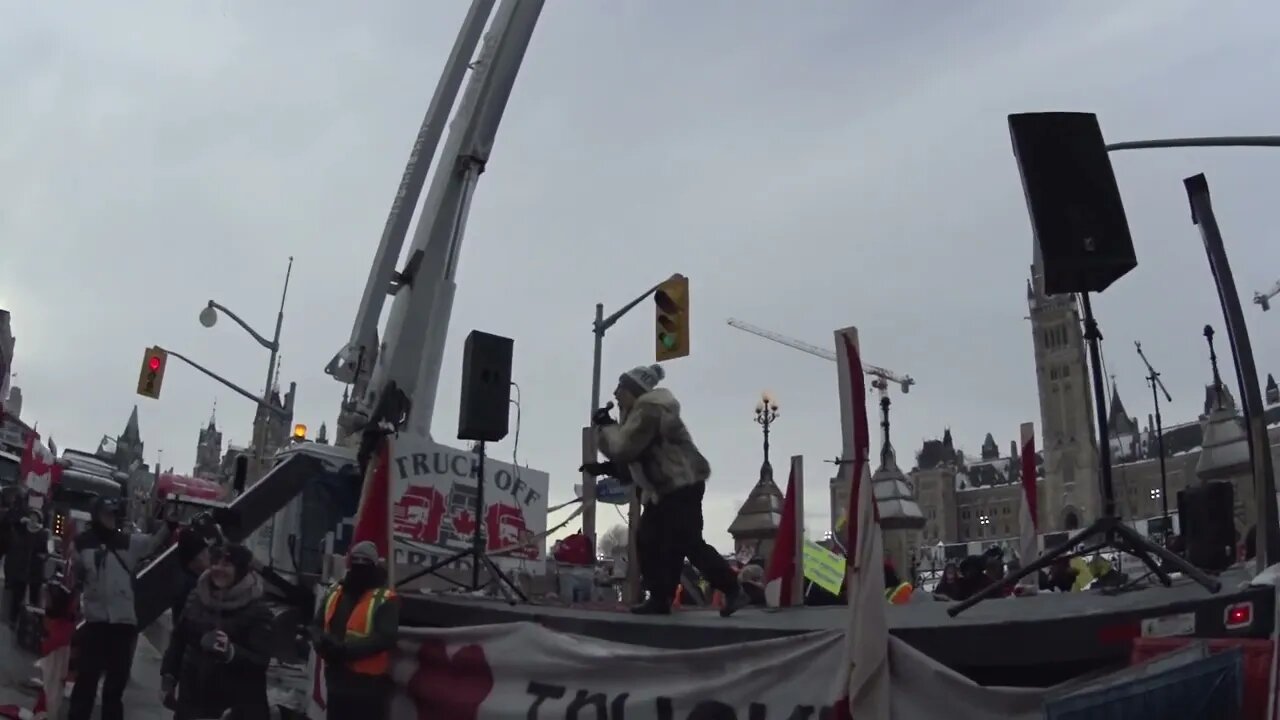 Freedom Convoy 2022 Feb4th-Laura Lynn Thompson Speaks About Canadians