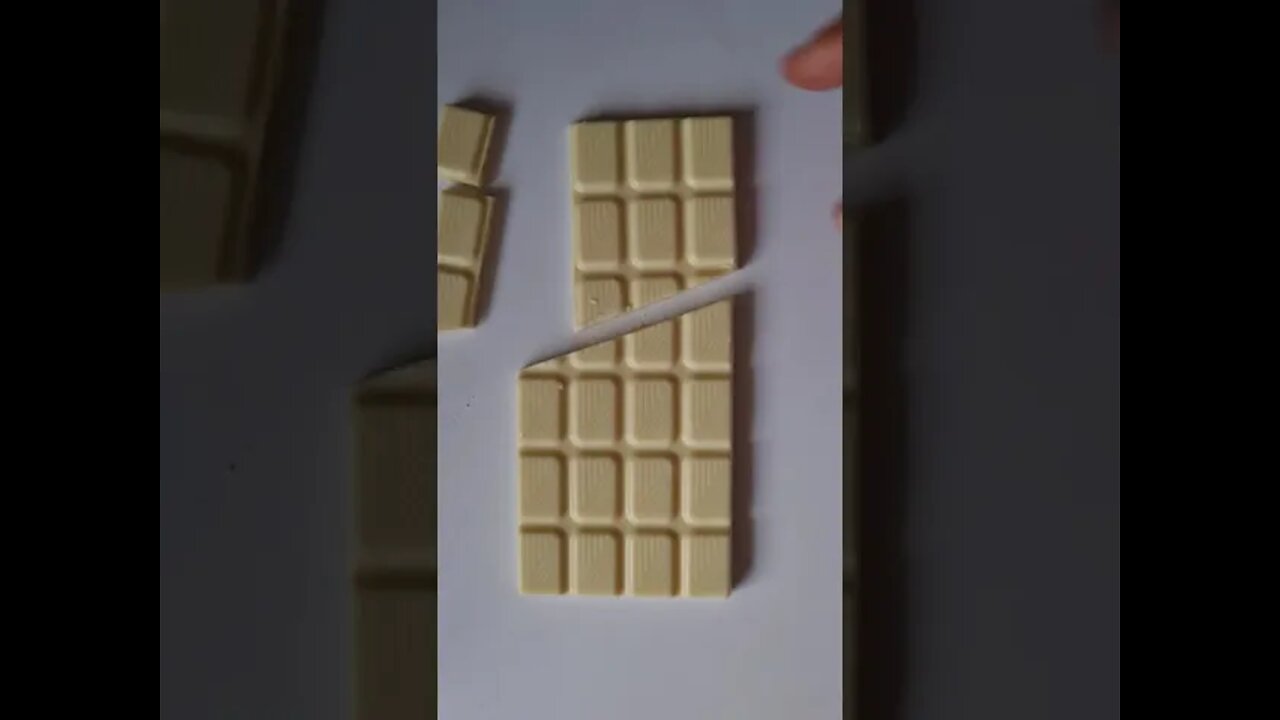 o mistério da barra de chocolate 😮😮😮