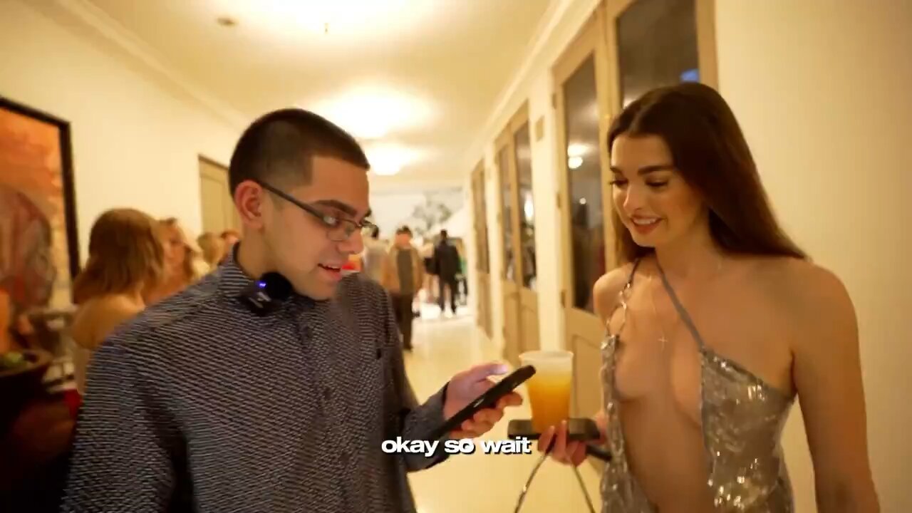 N3on comes out as gay in order to get a girls number. 😭🏳️🌈