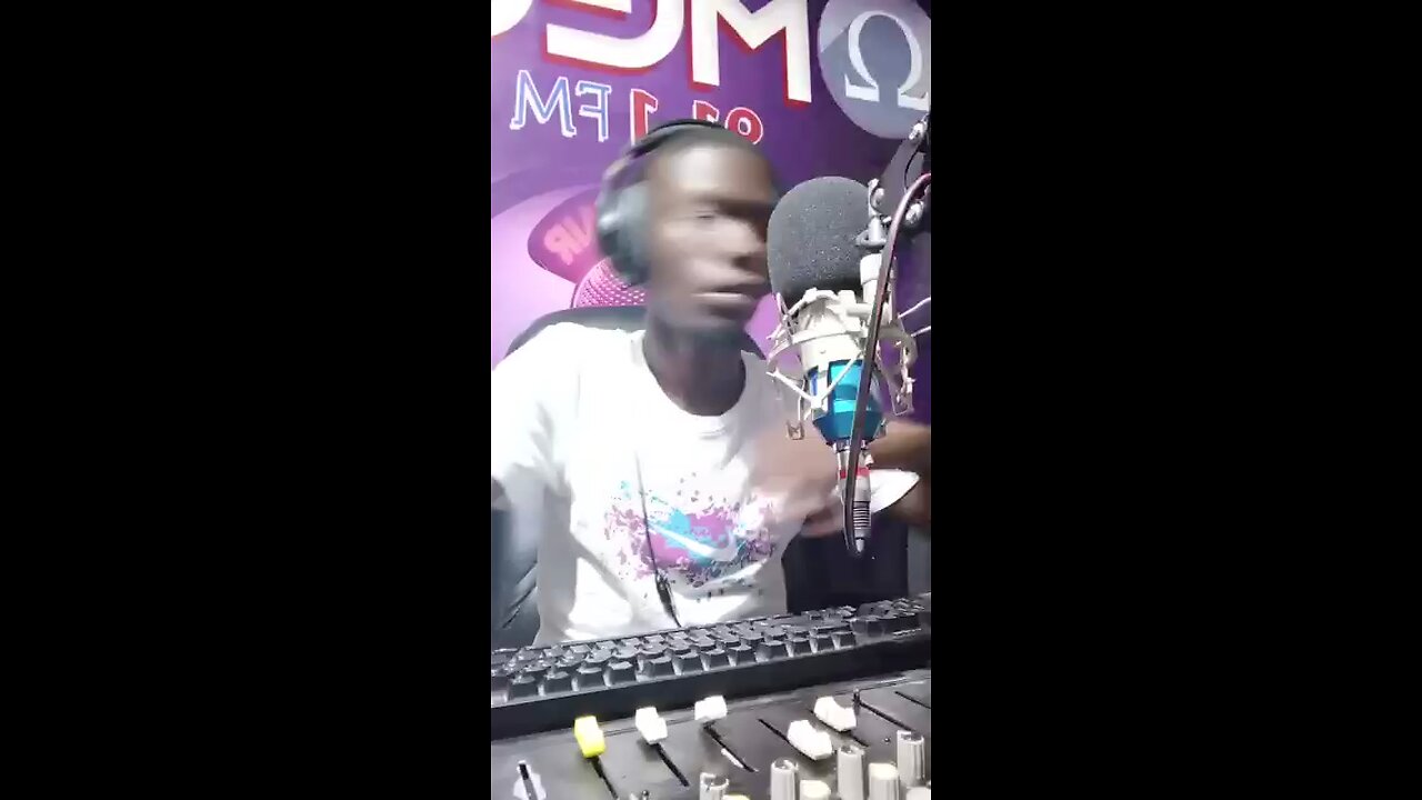 "laii Momo" live on Omega FM #Ghana