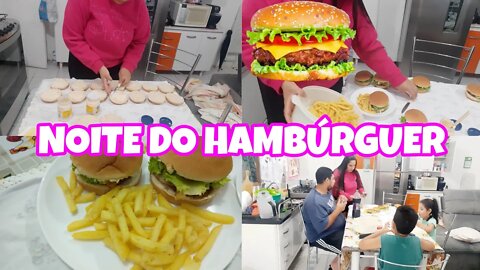 NOITE DO HAMBÚRGUER EM FAMÍLIA