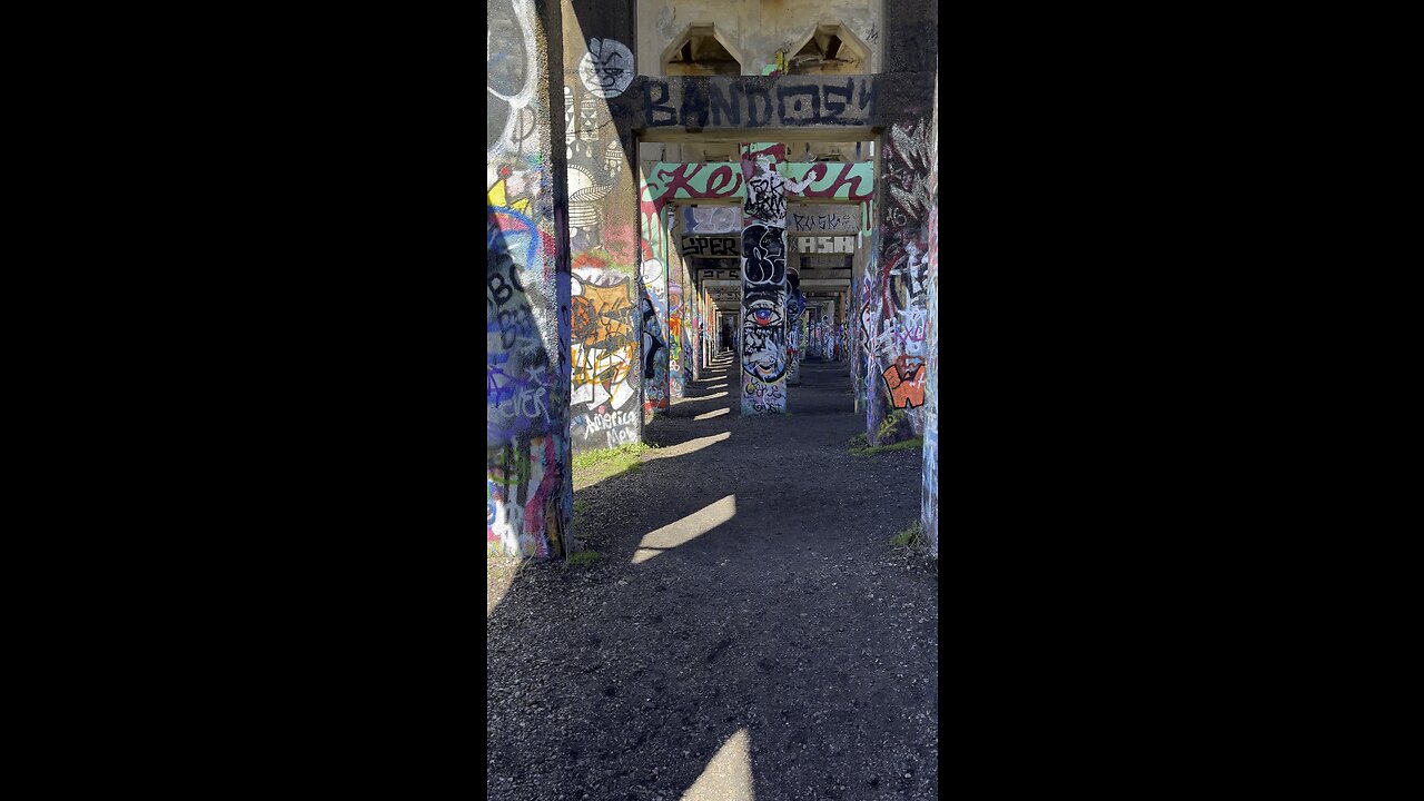 GRAFFITI PEIR - AN UNDERGROUND LEGEND