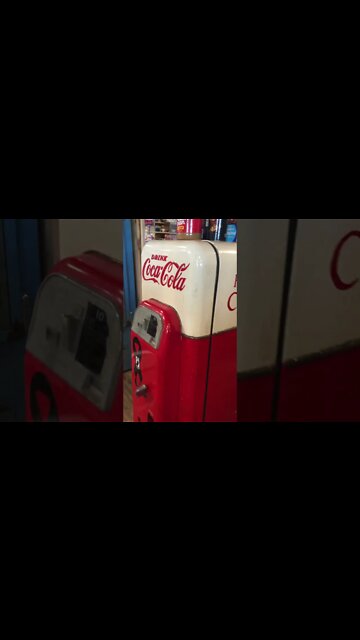 Vintage Vendo 44 Coke Machine - #Shorts