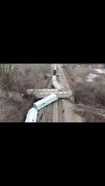 USA Otro tren de carga a descarrilado en Ohio